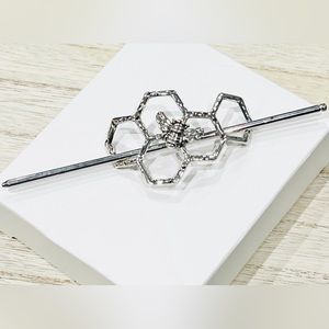 Bee hair stick - Silver Honeycomb hair stick - Silver bee hair stick